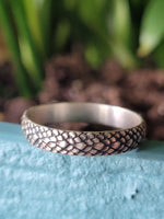 Snake Skin  Patterned Ring ~ Size 9